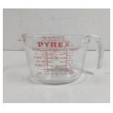 Pyrex Large 4 Cup Glass Measuring Cup