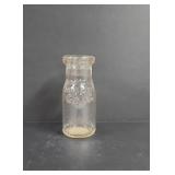 Vintage Meadow Gold Silver Seal half pint milk