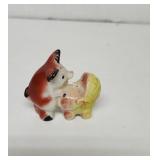 Japanese figurine Mamma pig wheeling baby pig in