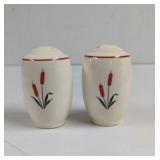 Vintage Universal Potteries Cambridge Cattails