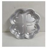 1989 Wilton Heart quarter cake pan