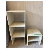 2x shoeracks / cube shelving - G