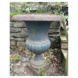 Cast iron urn (D)