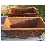 2 rectangular terra cotta pots R