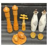 Salt  Pepper Shakers, Mills, Cruet set,- H