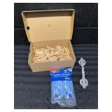 Diamond PowerPins, Box of Clothespins - J