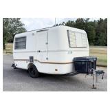 1970's Trillium 1300 Fiberglass Shell Camper