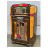 1940 Paul Fuller Wurlitzer Model 700 Jukebox