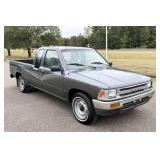 1989 Toyota DLX Two Door 2WD Pickup, 328K Miles