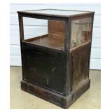 Saltillo, TN Oak Tobacco Display Case, C. 1910