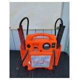 JNC660 1700 Peak Amp 12 Volt Jump Starter