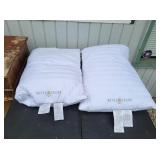 (2) Hotel Grand Pillows
