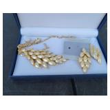 Vintage Pair of Earrings & Necklace