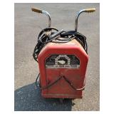 LINCOLN 225-Amp Electric Stick Welder, Working