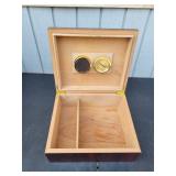 Thompson & Co. Inc. 1915 Cigar Humidifier