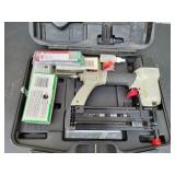 PORTER CABLE Pneumatic Stapler, Working