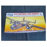 ATLANTIS B-25 Mitchell WW2 Bomber Model Kit