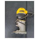 DEWALT Compact Router DWP611, Working