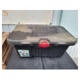 RUBBERMAID 20-Gallon Storage Container
