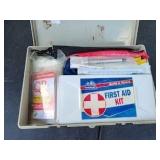 Vintage Kraftwagen-Verbandkasten First Aid Kit
