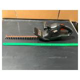 Blacker & Decker Hedge Trimmer