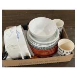 Plates; Bakeware; Cups