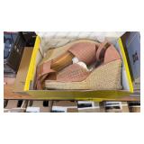 Womens 9 Pink Wedged Sandals