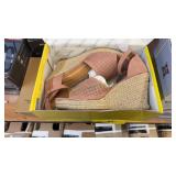 Womens 9 Pink Wedged Sandals