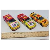 MODEL RACE CARS / NASCAR STYLE / 3 PCS