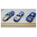 COLLECTIBLE MODEL RACE CARS / 3 PCS