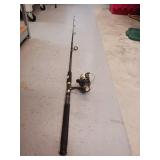 SHAKESPEARE CONTENDER ROD & REEL / PREOWNED
