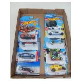 8 HOTWHEELS IN PACKAGE