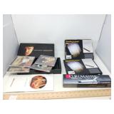 MISC LOT / LAMPS / CURLING IRON & CDs