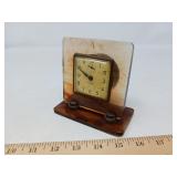 VINTAGE ART DECO NEW HAVEN ALARM CLOCK LUCITE