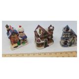 CHRISTMAS VILLAGE HOUSES / 3 PCS