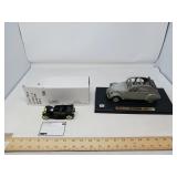 2 MODEL CAR COLLECTABLES