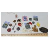 VINTAGE MIX OF EMBLEMS / PINS / ETC