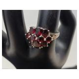 JEWELRY RING / .925 / SIZE 8 W/ CLUSTER OF STONES