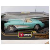 BBURAGO DIE CAST METAL 1957  CORVETTE / MODEL CAR