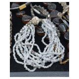 FASHION JEWELRY LOT / MIXED