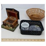MISC VINTAGE / GLASS COASTER / UNICORN JAR / PLUS