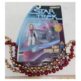 1997 STAR TREK FIGURE / NOS / PACKAGING ERROR