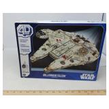 STAR WARS  / MILLENNIUM FALCON MODEL KIT
