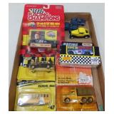 MIXED LOT OF TOY VEHICLES / 6