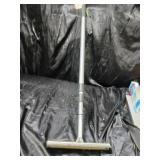 WINDOW SQUEEGE ON EXT POLE UP TO 84'