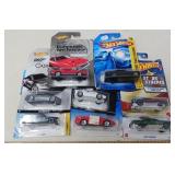 COLLECTIBLE HOT WHEELS CARS / 8 PCS