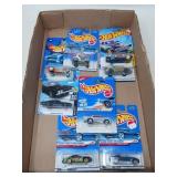 COLLECTIBLE HOT WHEELS / MINI VEHICLES / 8 PCS