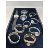 MIXED LOT OF WATCHES / JEWELRY