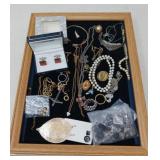 ASSORTED JEWERLY LOT
