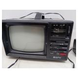 VINTAGE GPX PORTABLE TV/RADIO UNTESTED